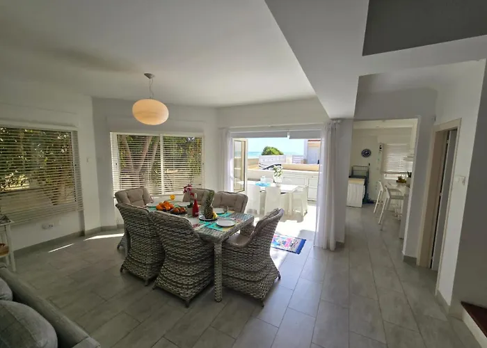 Dom wakacyjny Sandy Coast Larnaca