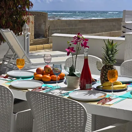Sandy Coast * Larnaca